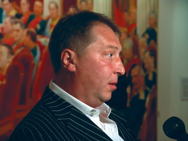 Картина Кускова М. С. Калинин, Ф. Богдалов. «Заседание Федерального Собрания». Художник Ф. Богдалов на презентации проекта 16 сентября 2004 г. в ММСИ г. Москва. Сентябрь 2004 г. Печать цветная.