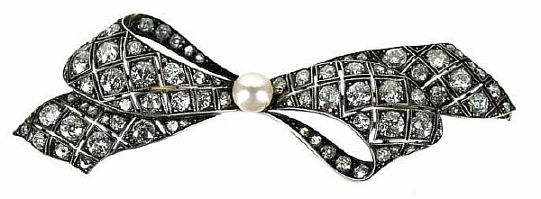 Brooch “Bow with a pearl”