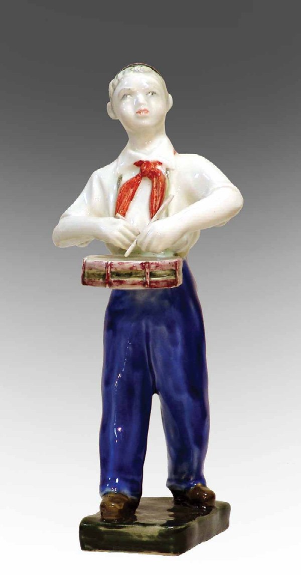 Картина Холодная М.П. Барабанщик. 1959 г. Фаянс. Роспись надглазурная.